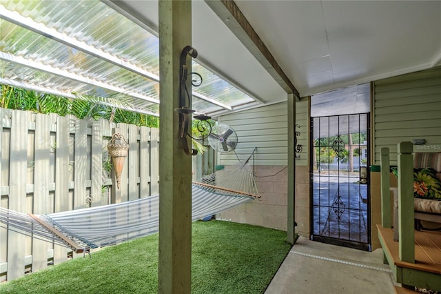 921 24th Ave N, Saint Petersburg, FL 33704 - view of yard