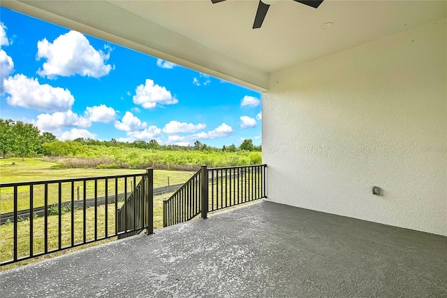 balcony with ceiling fan