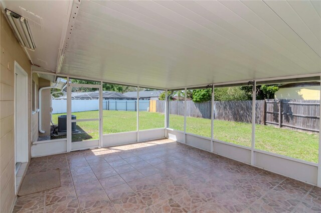 10705 Knollsway Ct, Tampa, FL 33625 - view of unfurnished sunroom