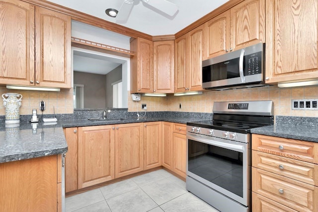 940 43rd Ave NE, Saint Petersburg, FL 33703 - photo 12