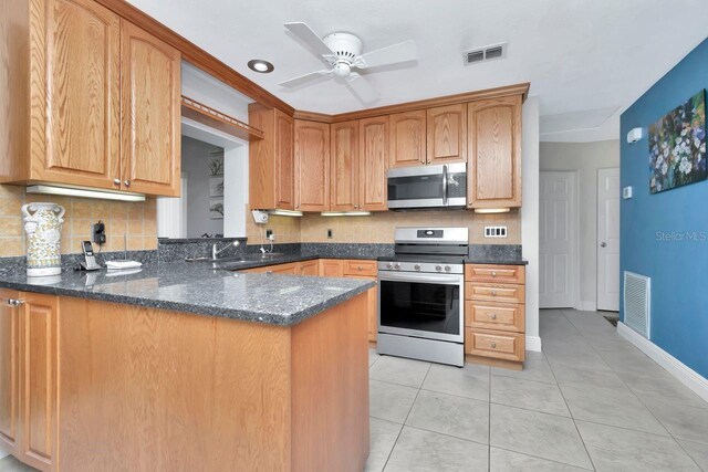 940 43rd Ave NE, Saint Petersburg, FL 33703 - photo 14