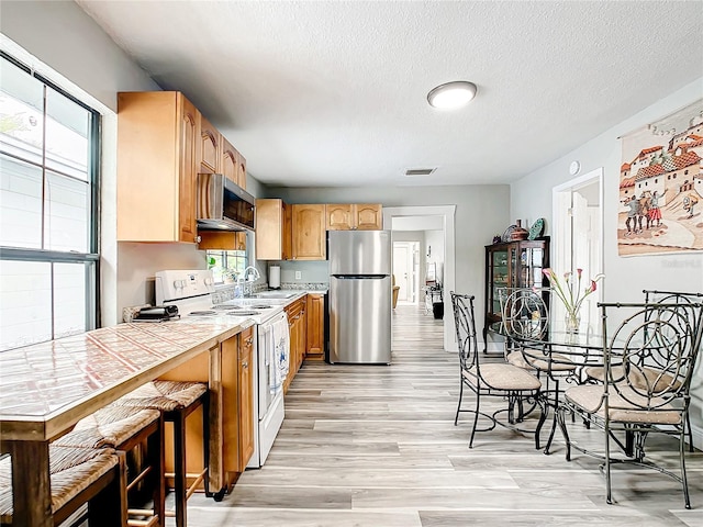 2425 Auburn St S, Saint Petersburg, FL 33712 - photo 6