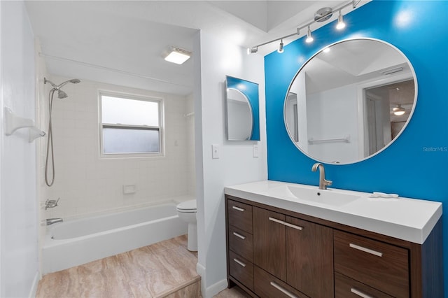 11368 93rd St, Largo, FL 33773 - full bath with vanity, shower / washtub combination, and track lighting
