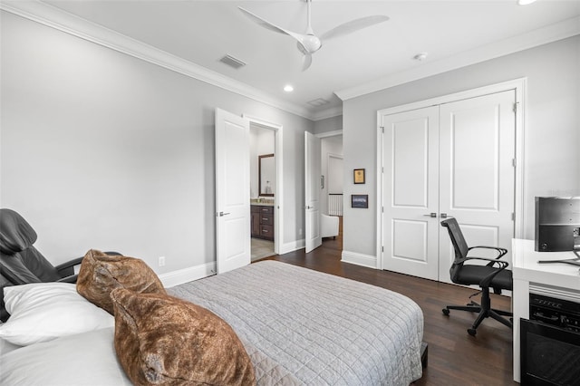 5025 W Homer Ave, Tampa, FL 33629 - bedroom featuring ornamental molding, visible vents, recessed lighting, baseboards, and dark wood-style floors