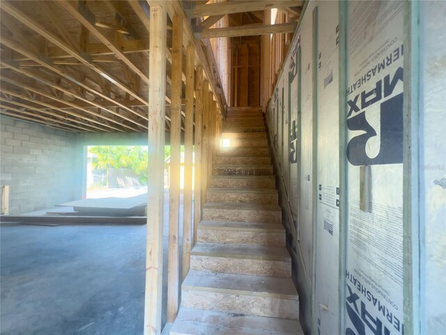 921 12th St N, Saint Petersburg, FL 33705 - photo 35