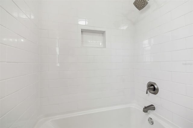 bathroom featuring shower / bathing tub combination
