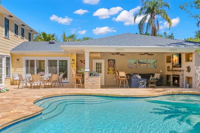 556 21st Ave NE, Saint Petersburg, FL 33704 - photo 2