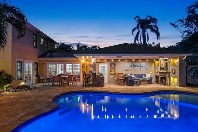 556 21st Ave NE, Saint Petersburg, FL 33704 - photo 3