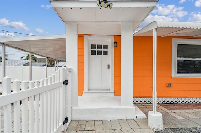 13320 2nd St E, Madeira Beach, FL 33708 - photo 1