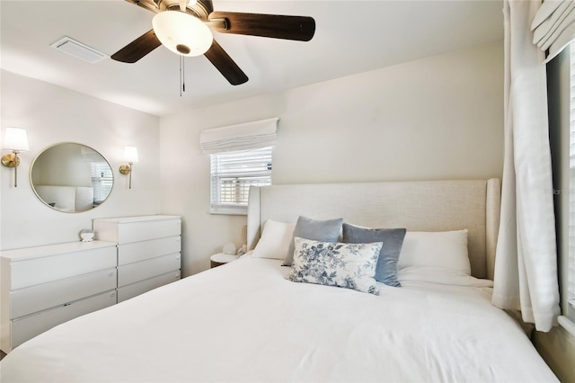 3202 W Coachman Ave, Tampa, FL 33611 - bedroom with ceiling fan