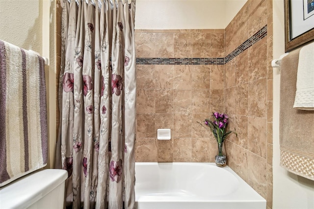 21627 Pearl Crescent Ct, Land O Lakes, FL 34637 - full bath featuring toilet and shower / bath combo with shower curtain