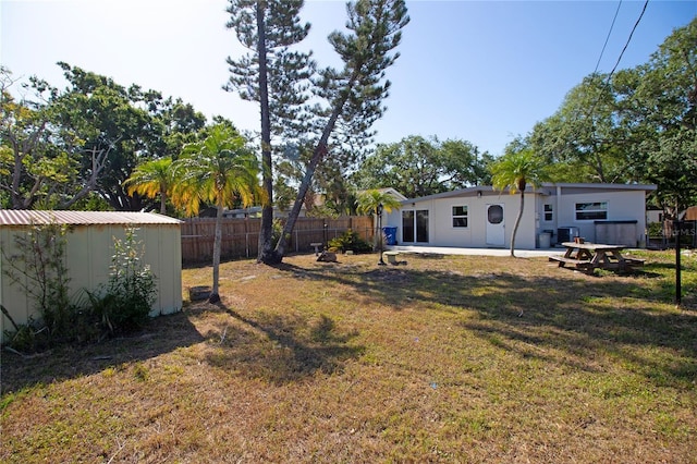 721 75th Ave N, Saint Petersburg, FL 33702 - view of yard with a patio area and fence
