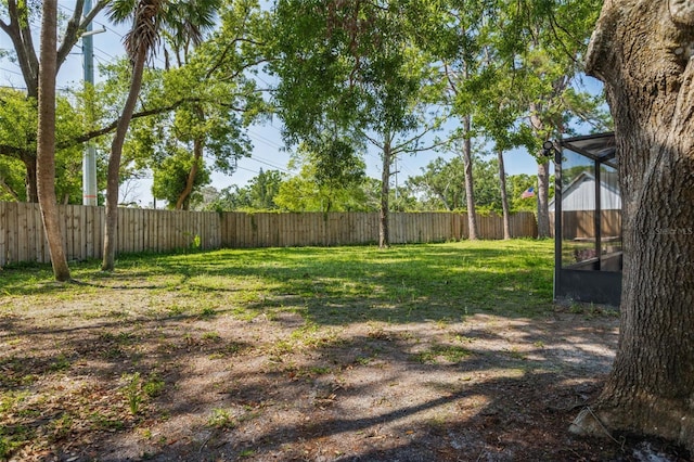 14013 Briardale Ln, Tampa, FL 33618 - view of yard featuring a fenced backyard