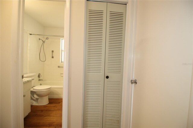 1012 Warwick Ct, Sun City Center, FL 33573 - photo 23