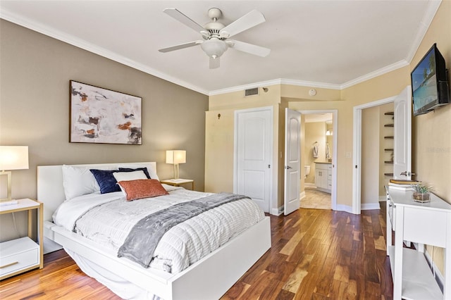 1002 S Harbour Island Blvd Unit 1312, Tampa, FL 33602 - bedroom featuring crown molding, wood finished floors, baseboards, visible vents, and ceiling fan