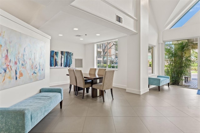 1002 S Harbour Island Blvd Unit 1312, Tampa, FL 33602 - dining room with a wealth of natural light, visible vents, and light tile patterned floors