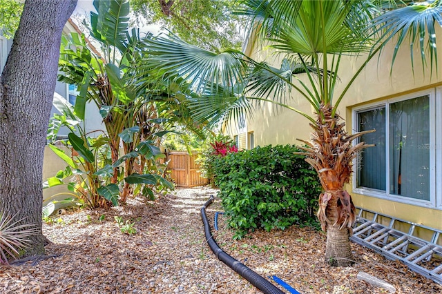 14119 Stonegate Dr, Tampa, FL 33624 - view of yard with fence