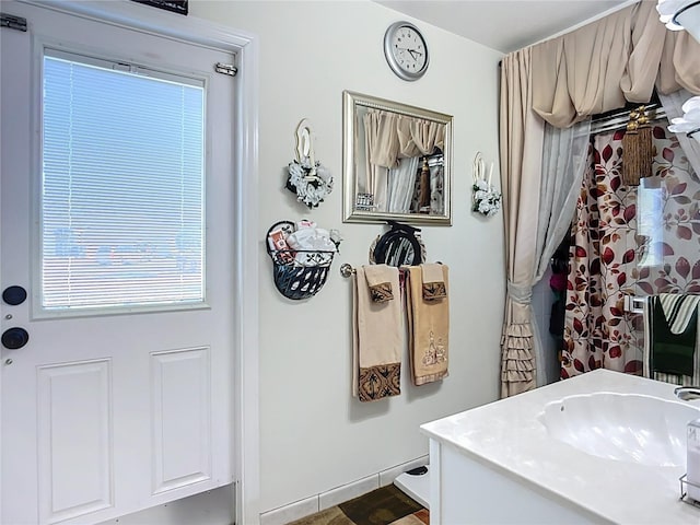 3625 Gaviota Dr, Ruskin, FL 33573 - bathroom featuring vanity