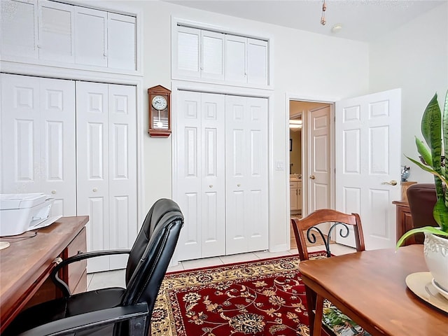 3625 Gaviota Dr, Ruskin, FL 33573 - office space featuring light tile patterned floors