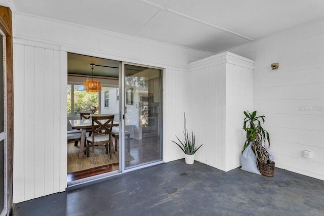 129 NW Lincoln Cir N, Saint Petersburg, FL 33702 - view of patio / terrace