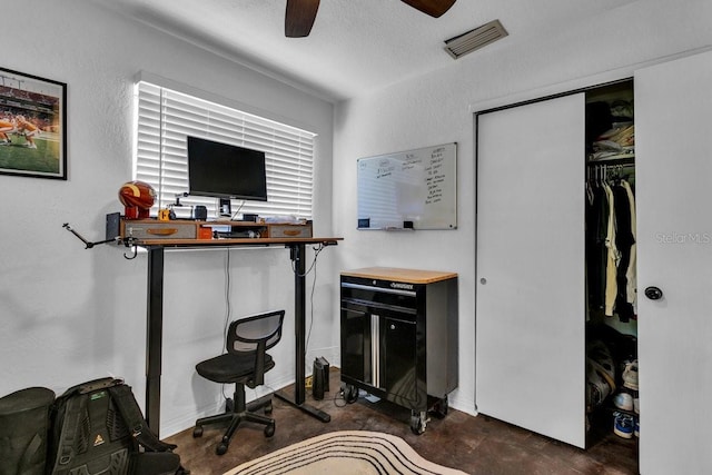 129 NW Lincoln Cir N, Saint Petersburg, FL 33702 - office space featuring visible vents, a ceiling fan, and baseboards
