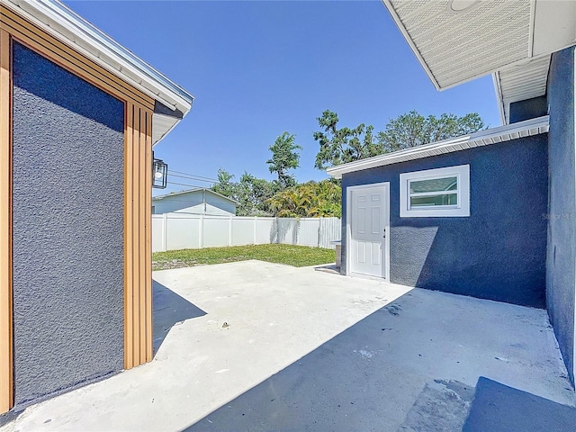 2711 W Cordelia St, Tampa, FL 33607 - view of patio / terrace featuring a fenced backyard