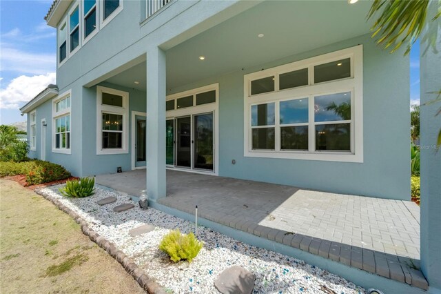 814 Manns Harbor Dr, Apollo Beach, FL 33572 - view of patio / terrace