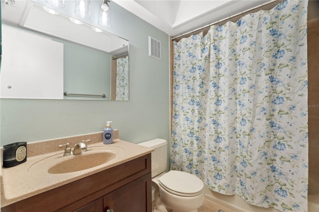 full bathroom with toilet, visible vents, shower / bath combo, and vanity
