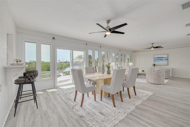 7906 Bayshore Dr, Seminole, FL 33776 - sunroom featuring visible vents