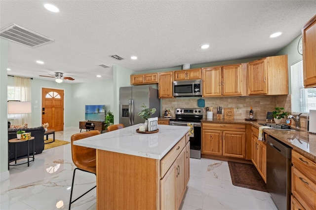 439 E Boyer St, Tarpon Springs, FL 34689 - photo 8