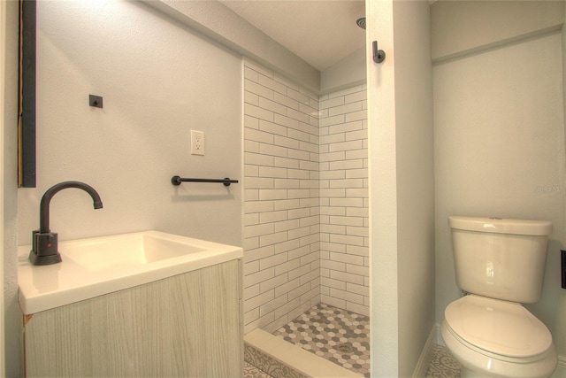 610 N Woodlynne Ave, Tampa, FL 33609 - full bath with toilet, vanity, and a stall shower