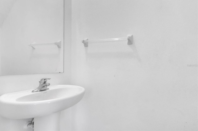 8299 Crescent Oaks Dr, New Port Richey, FL 34655 - bathroom with a sink