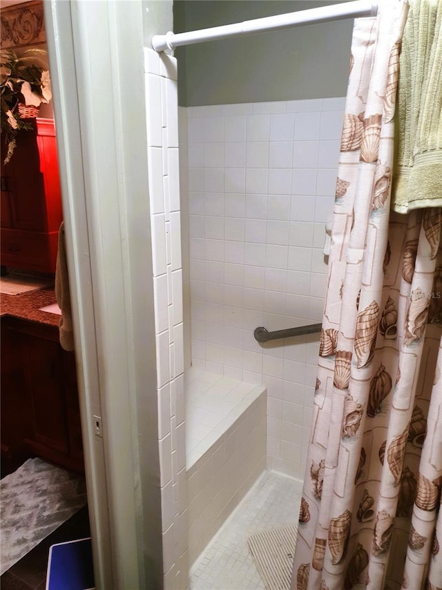 8810 41st St N, Pinellas Park, FL 33782 - full bath featuring a tile shower