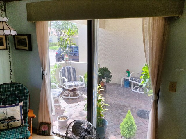 8810 41st St N, Pinellas Park, FL 33782 - view of patio