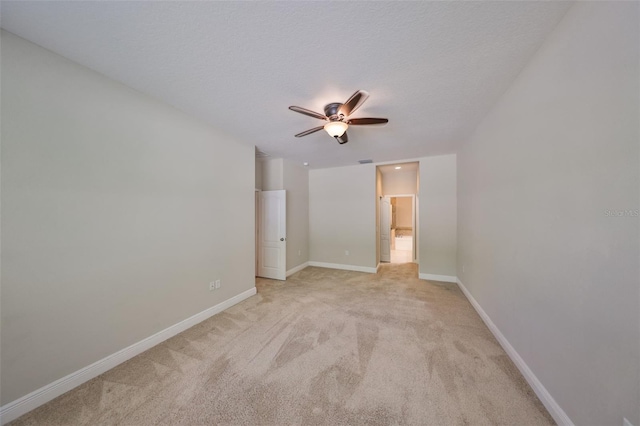 838 Vino Verde Cir, Brandon, FL 33511 - unfurnished bedroom featuring visible vents, light colored carpet, baseboards, and ceiling fan