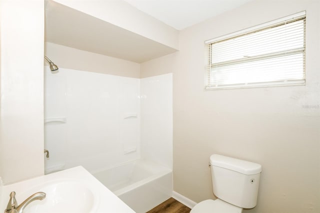 1602 E New Orleans Ave, Tampa, FL 33610 - full bath with toilet and bathtub / shower combination