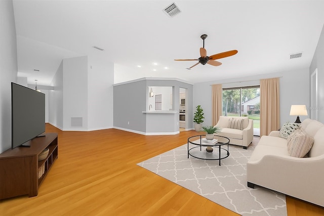1610 Navigator Ln, Tarpon Springs, FL 34689 - photo 2
