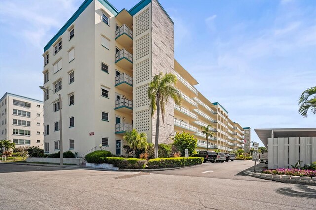 2960 59th St S Unit 615, Gulfport, FL 33707 - photo 2