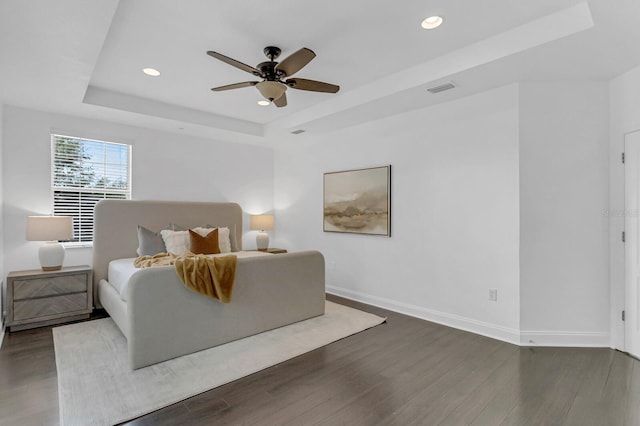 2410 W N A St Unit 2, Tampa, FL 33609 - bedroom with visible vents, baseboards, a raised ceiling, and wood finished floors