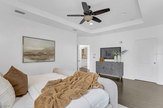 2410 W N A St Unit 2, Tampa, FL 33609 - bedroom featuring visible vents, recessed lighting, a raised ceiling, and wood finished floors
