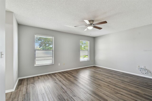 389 Waterford Cir W, Tarpon Springs, FL 34688 - photo 28