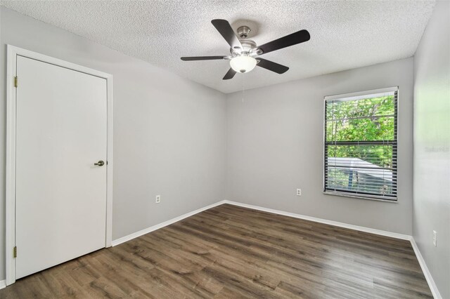 389 Waterford Cir W, Tarpon Springs, FL 34688 - photo 40