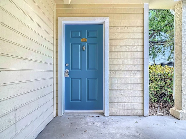view of entrance to property