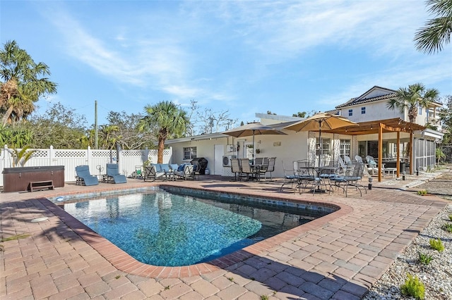 5430 Avenida Del Mare, Sarasota, FL 34242 - view of pool featuring a hot tub, a patio area, and outdoor dining area