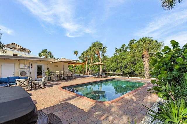 5430 Avenida Del Mare, Sarasota, FL 34242 - outdoor pool with a patio and outdoor dining space