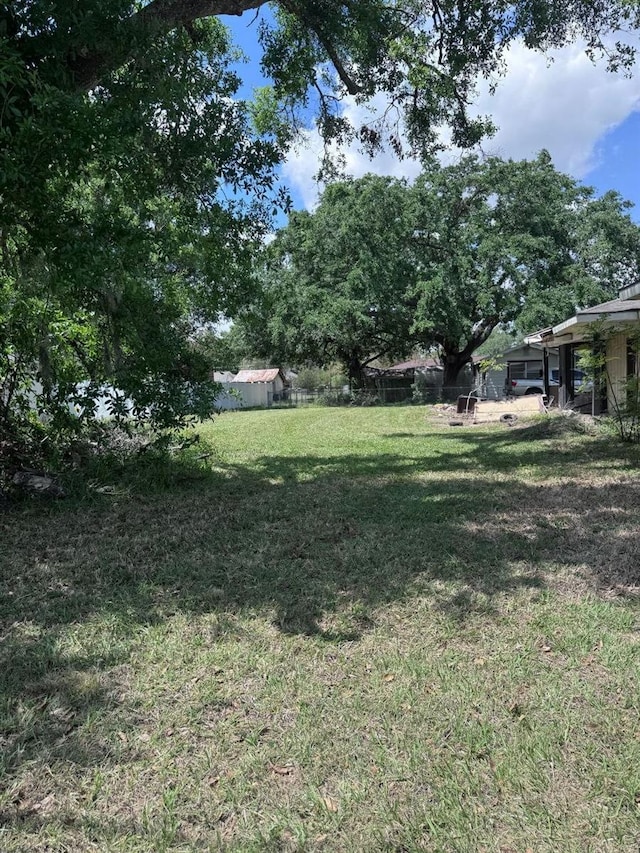 1211 NE 4th St, Mulberry, FL 33860 - view of green lawn