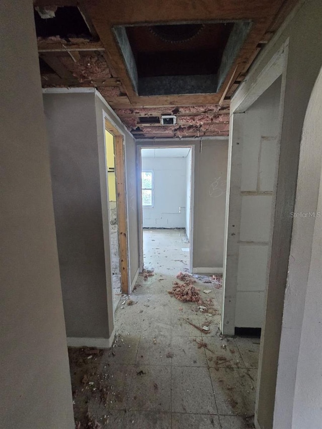 1211 NE 4th St, Mulberry, FL 33860 - view of hall