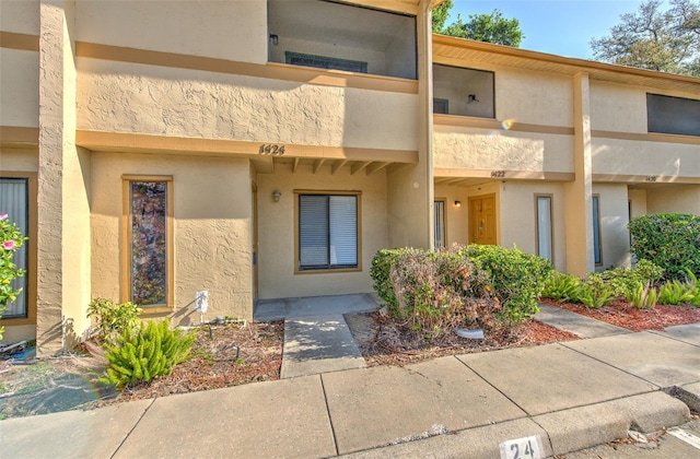1424 Highland Ridge Cir, Brandon, FL 33510 - entrance to property featuring stucco siding