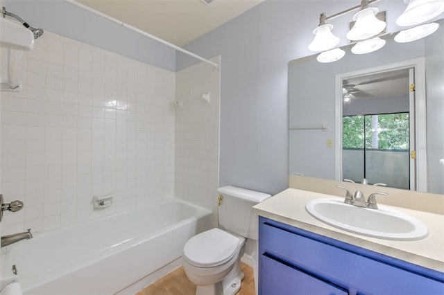 1424 Highland Ridge Cir, Brandon, FL 33510 - full bath with vanity, a ceiling fan, toilet, shower / bathtub combination, and wood finished floors