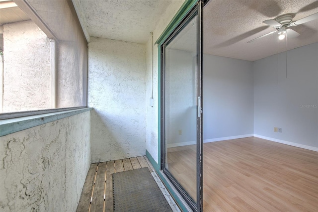 1424 Highland Ridge Cir, Brandon, FL 33510 - balcony featuring a ceiling fan
